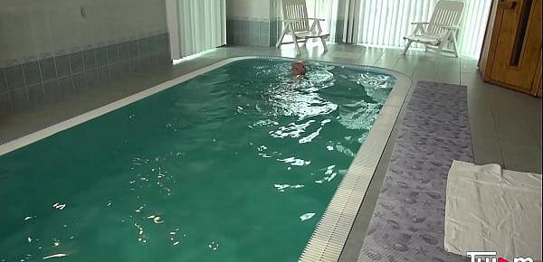Big Booty Angel Wicky having anal sex near the pool